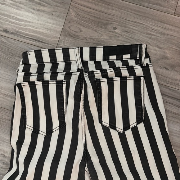 Striped pants - Picture 4 of 4